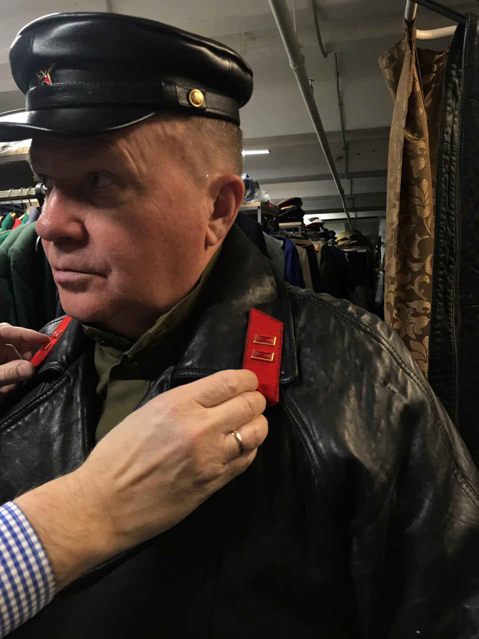 mobile shutter ad process 01