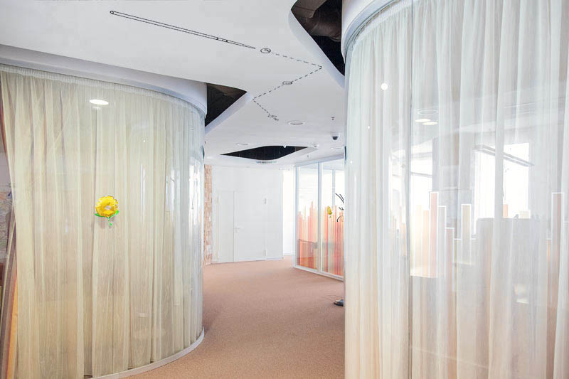 yandex office navigation employees at work 03